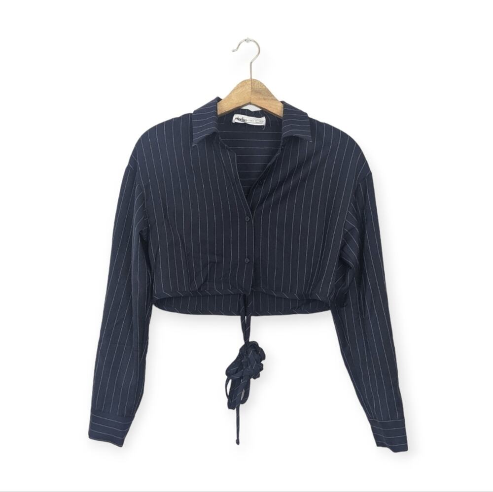 Elodie Wrap Top S Navy Pinstripe Button Front Tie Cropped Casual Trendy